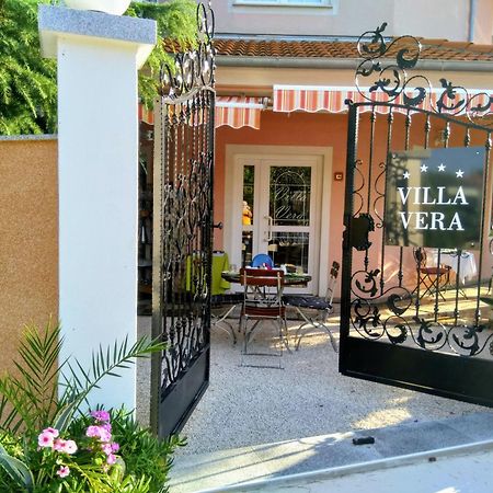 Hotel Villa Vera 2 Fažana Kültér fotó
