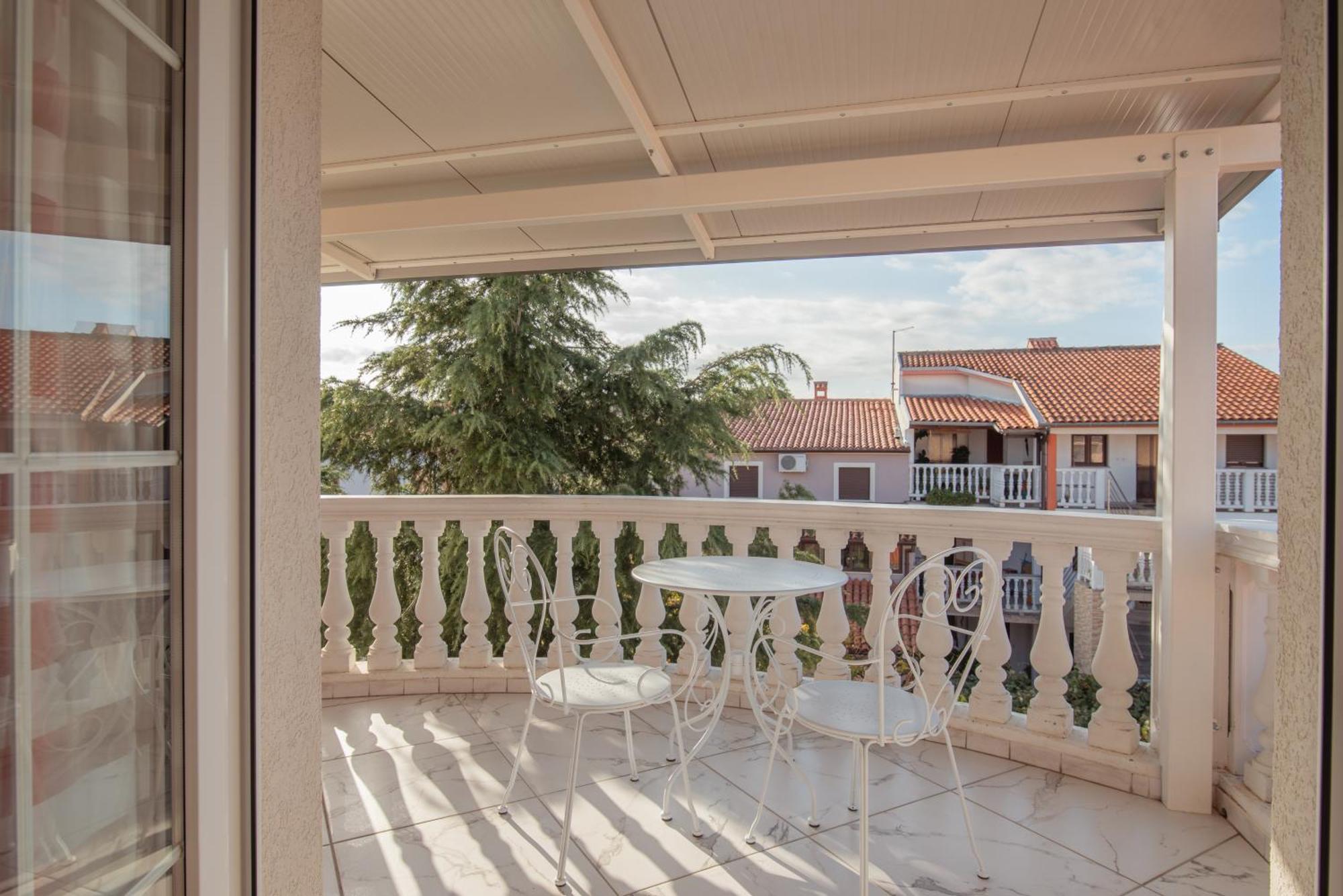Hotel Villa Vera 2 Fažana Kültér fotó