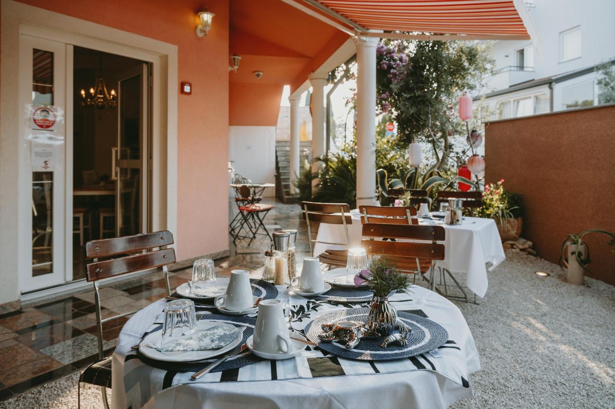 Hotel Villa Vera 2 Fažana Kültér fotó