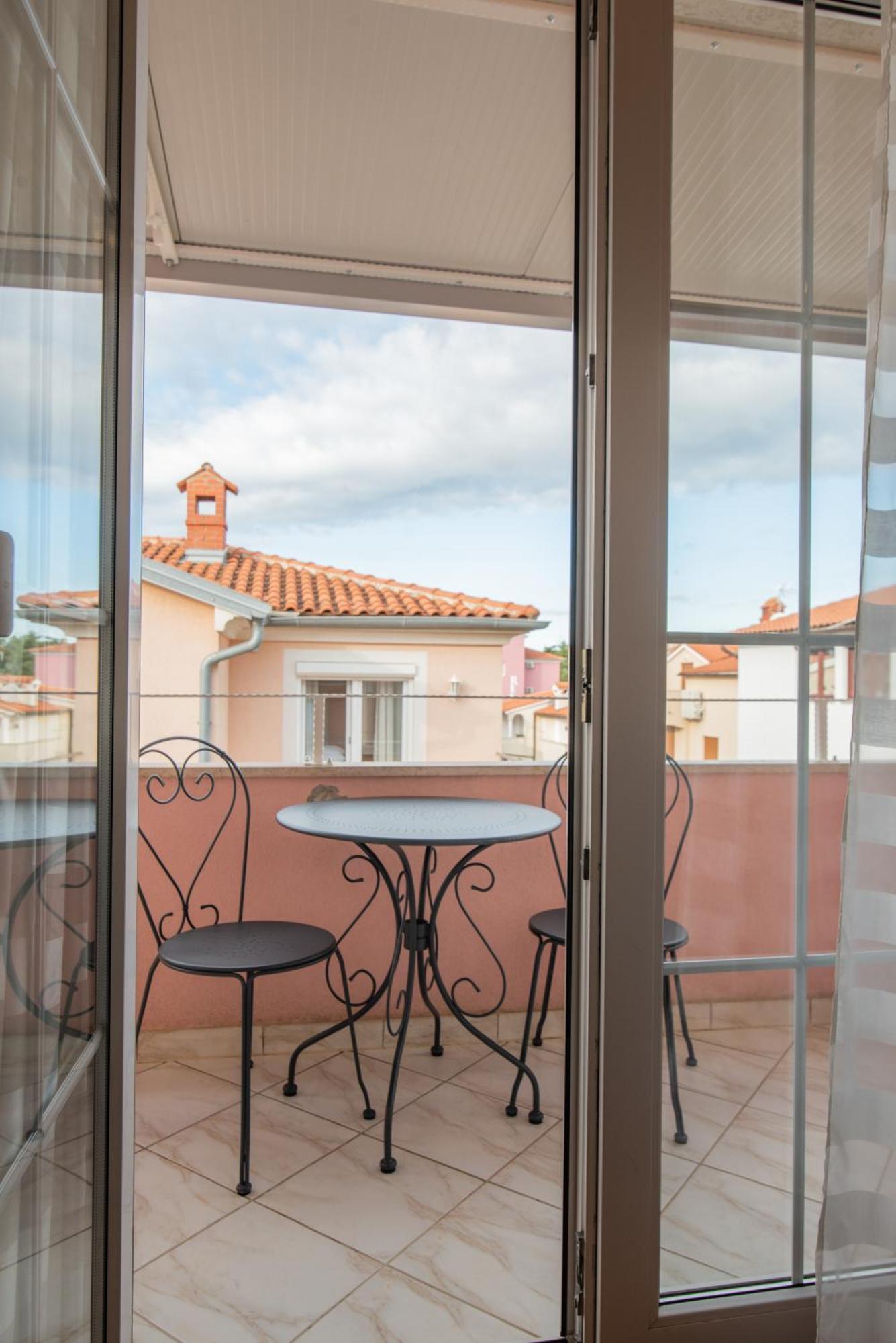 Hotel Villa Vera 2 Fažana Kültér fotó