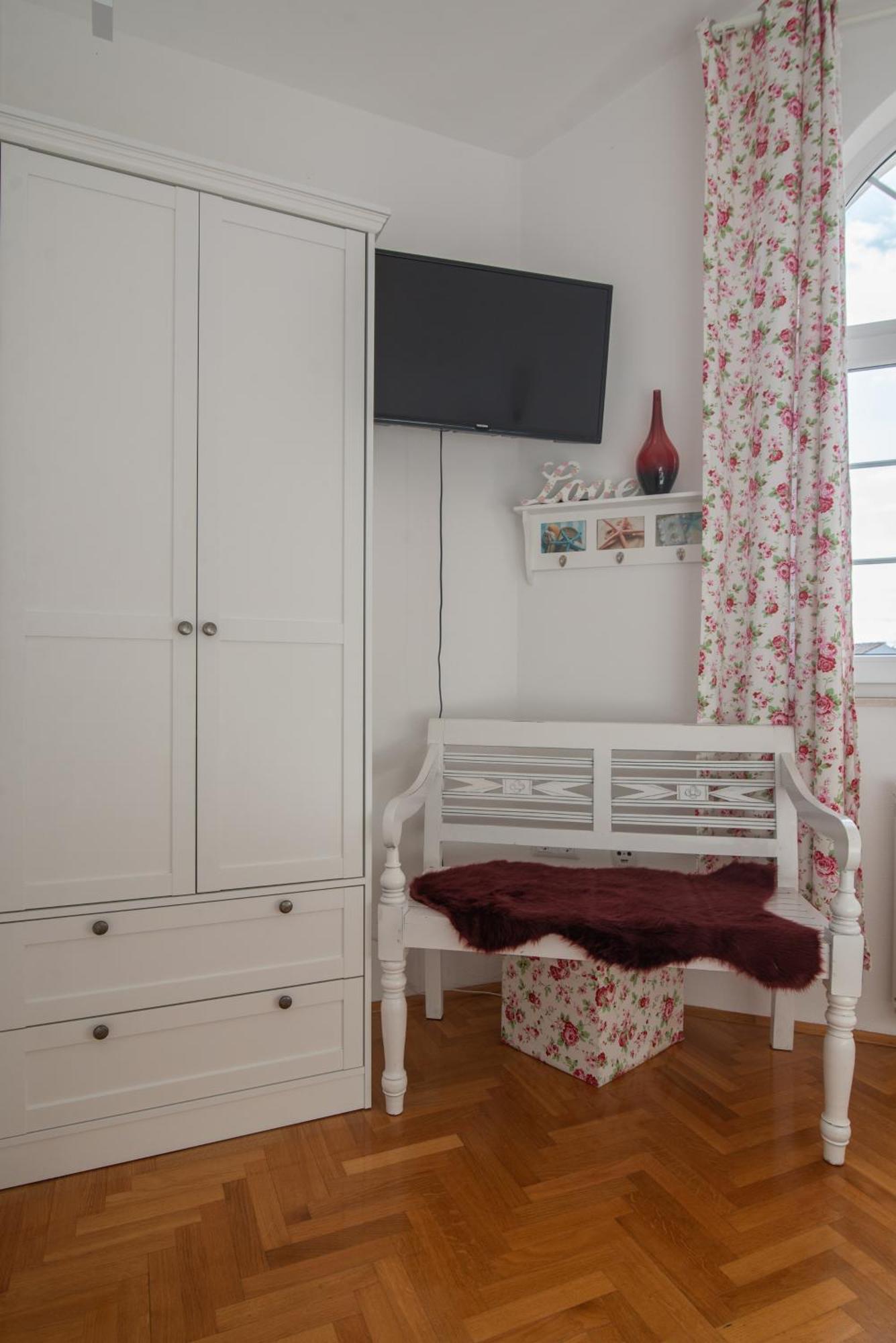 Hotel Villa Vera 2 Fažana Kültér fotó