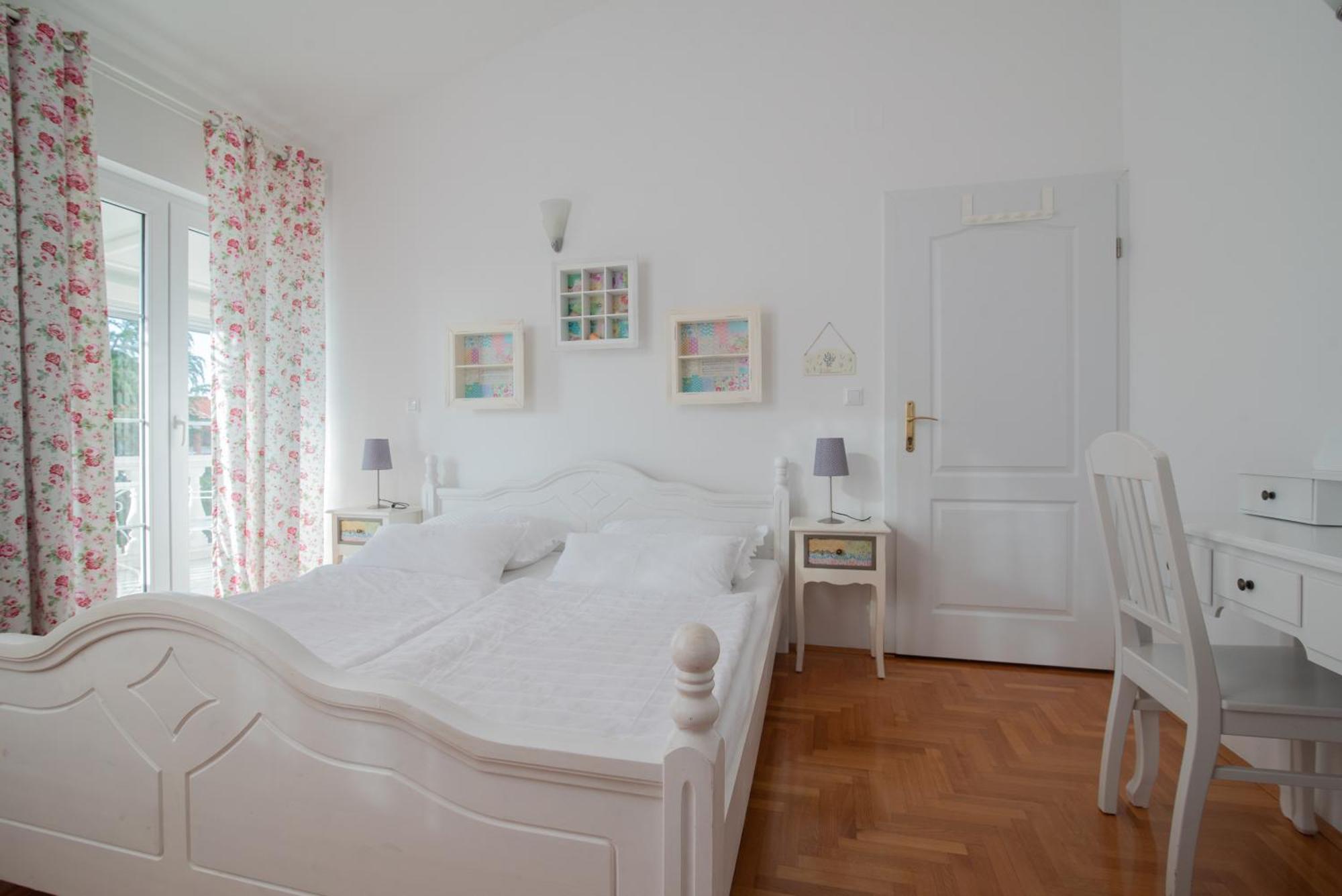 Hotel Villa Vera 2 Fažana Kültér fotó