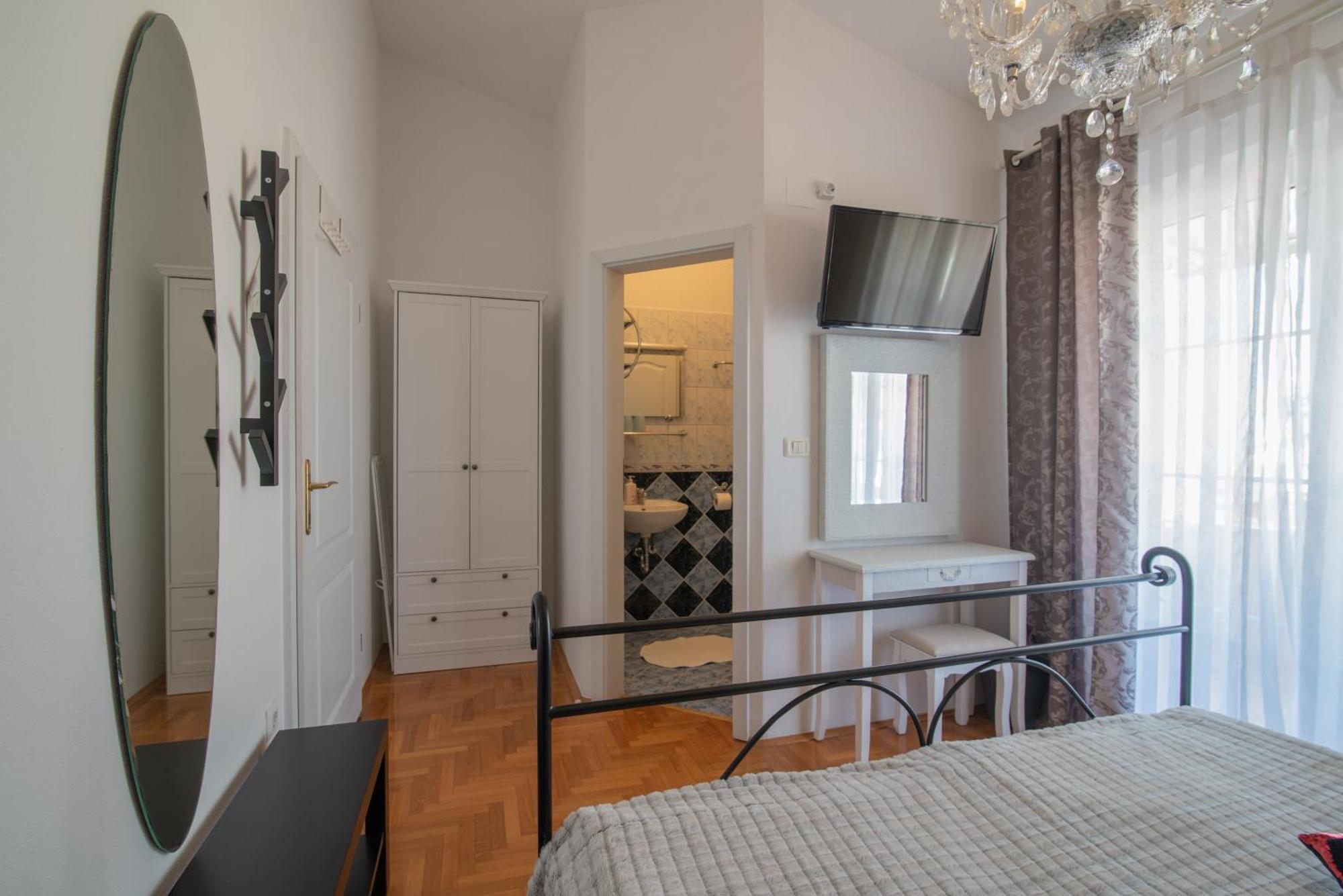 Hotel Villa Vera 2 Fažana Kültér fotó