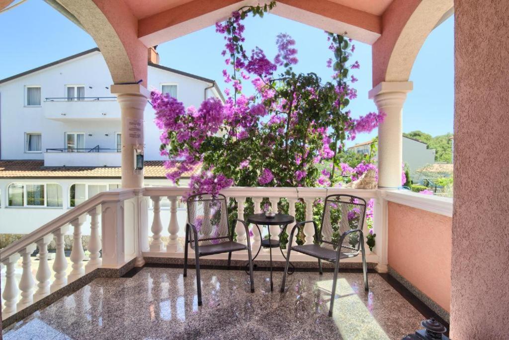 Hotel Villa Vera 2 Fažana Kültér fotó