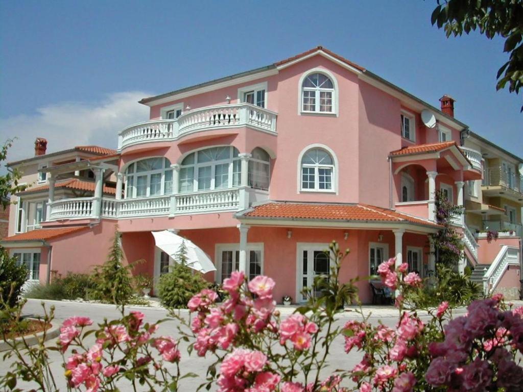 Hotel Villa Vera 2 Fažana Kültér fotó